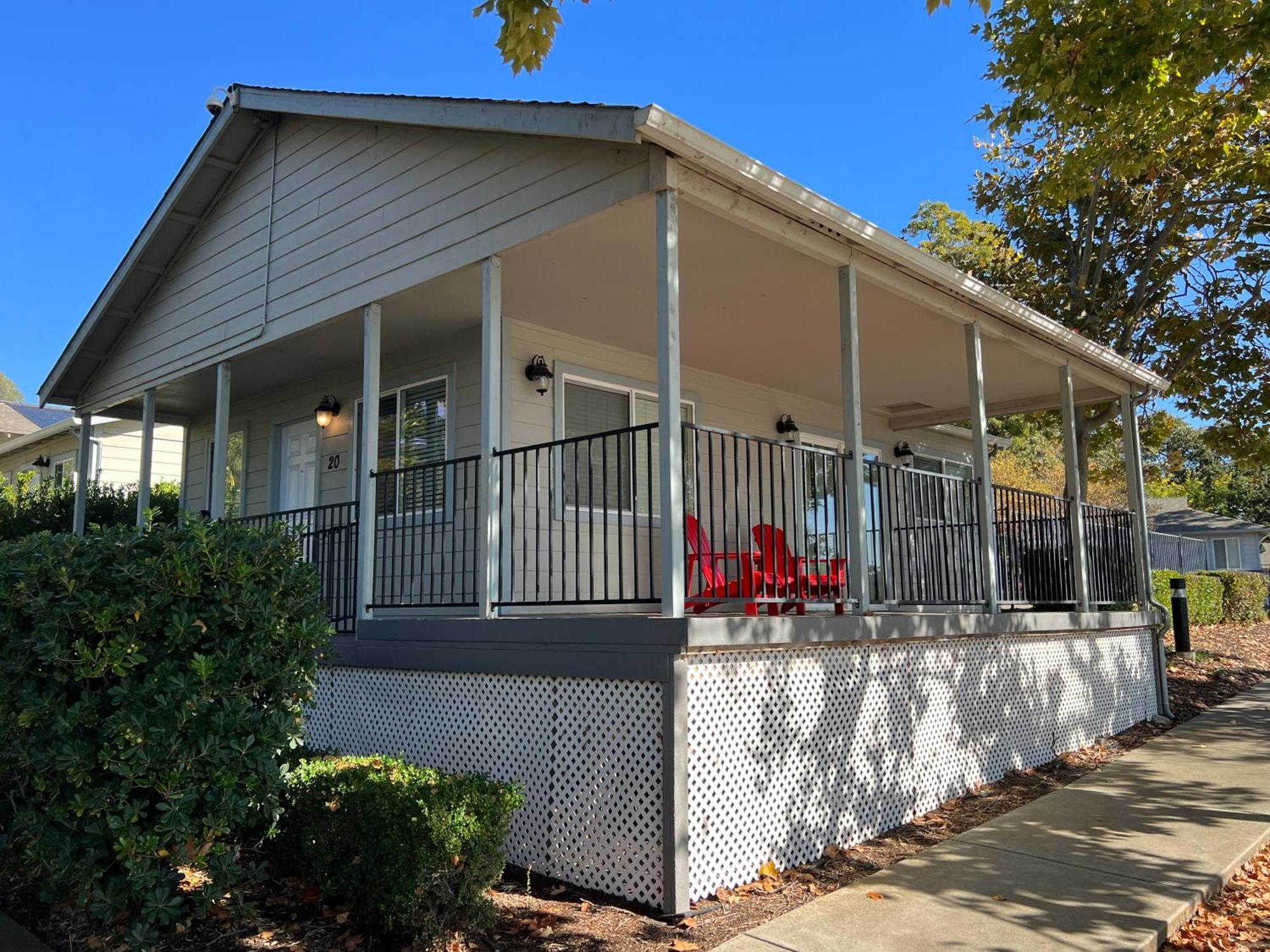 Clear Lake Cottages & Marina Clearlake Room photo