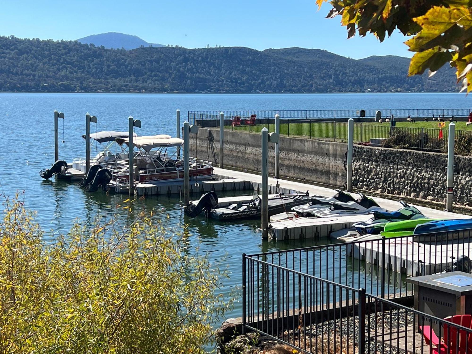 Clear Lake Cottages & Marina Clearlake Exterior photo