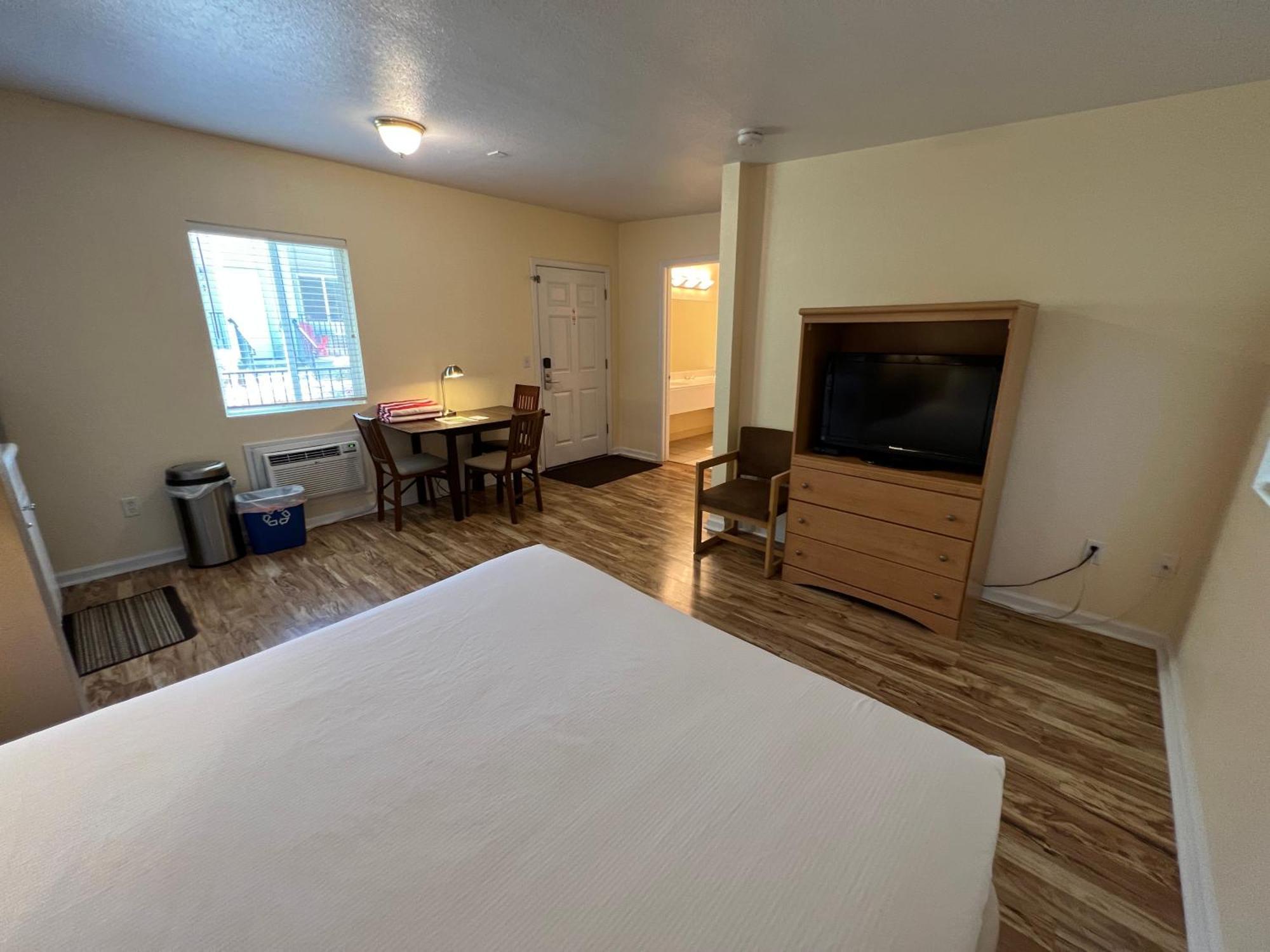 Clear Lake Cottages & Marina Clearlake Room photo